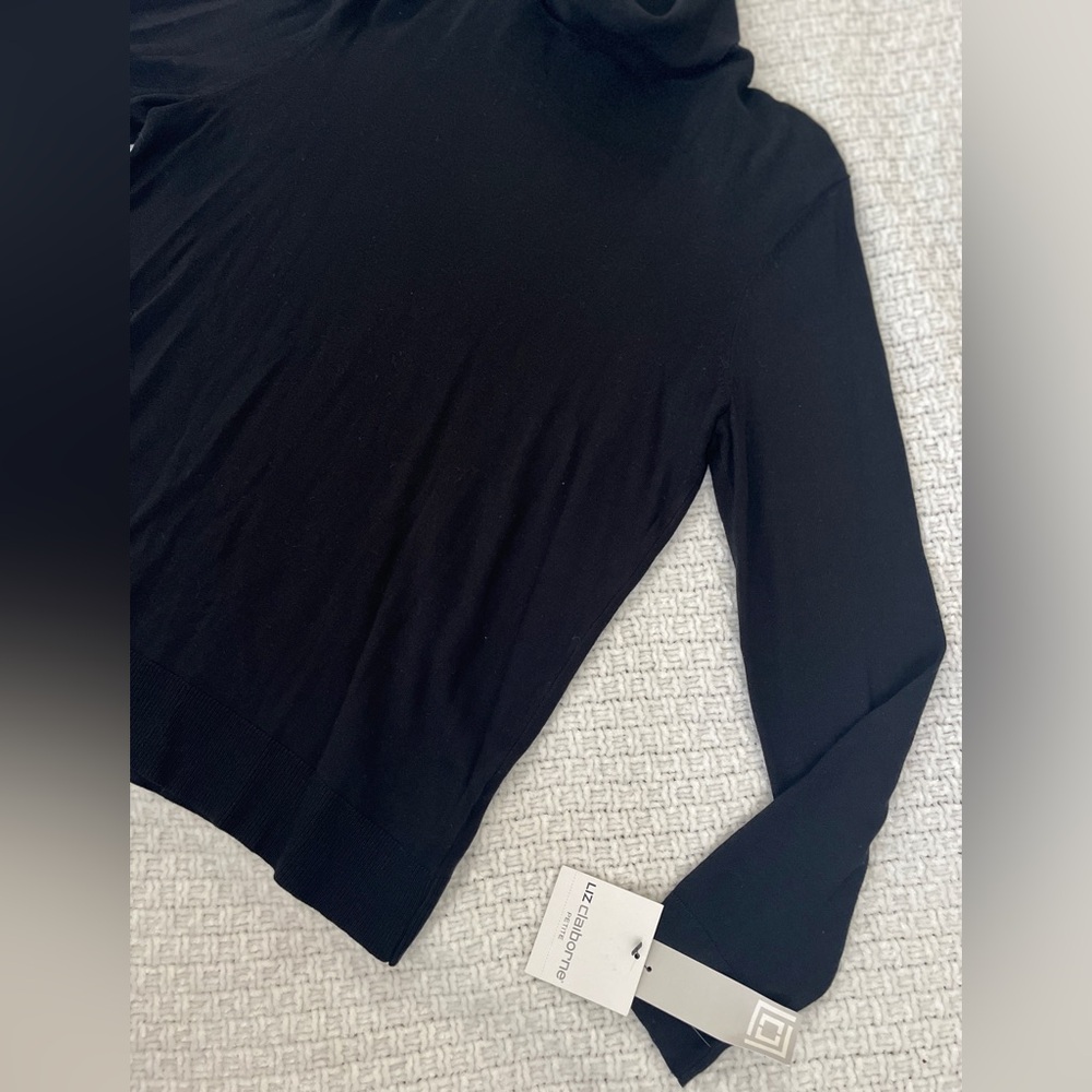 NWT Black Turtleneck Liz Claiborne Sweater Top Petites Lightweight Knit SZ: PL - Picture 3 of 4